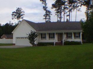 304 River Bluffs Dr, New Bern, NC 28560