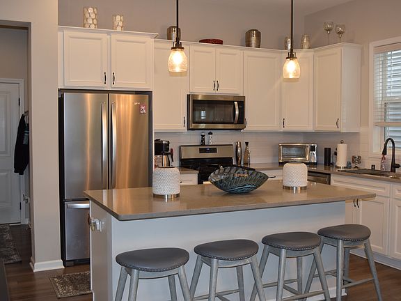 4th image of 8034 Central Park Way N