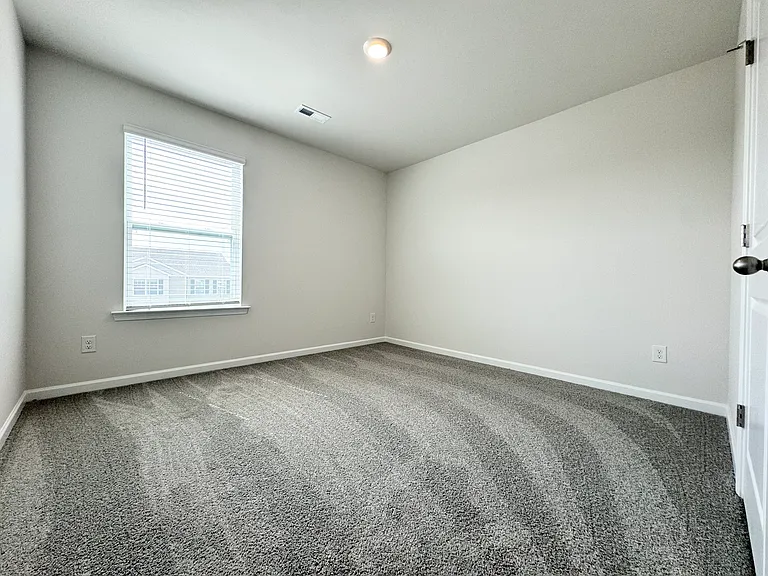 1650 Secrest Commons Dr — Photo 20