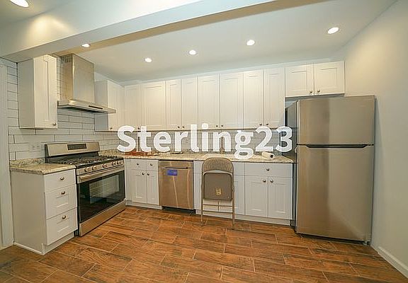 2nd image of 19-20 Ditmars Blvd #2