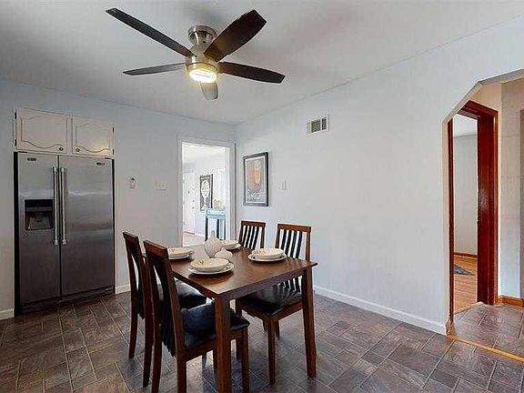 3rd image of 5633 Bischoff Ave