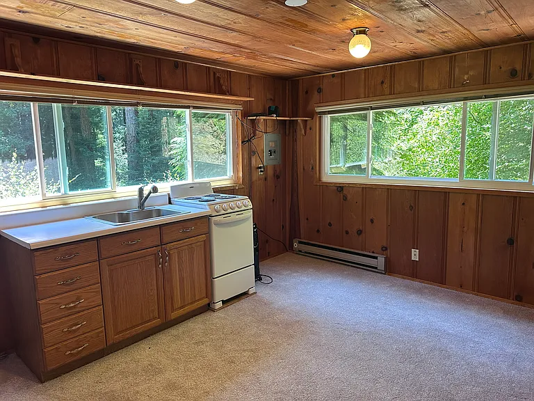 Madrone Ave — Photo 8