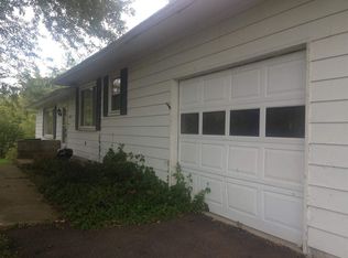 21 N Shamrock Rd, Hartford City, IN 47348