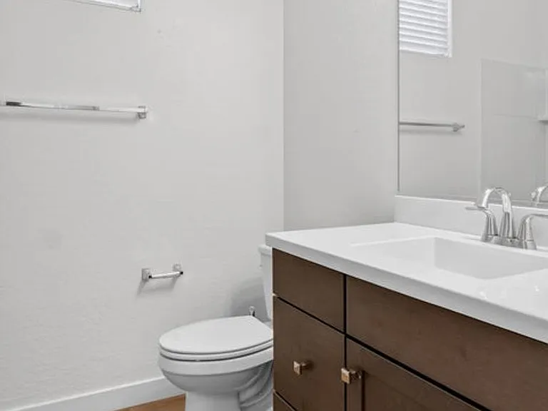 810 E Hopi Trl — Photo 14