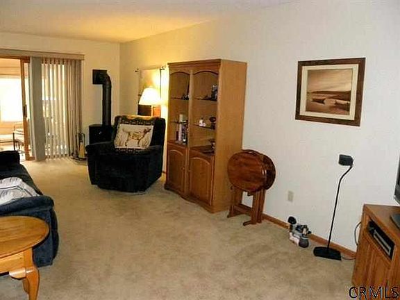 4th image of 49 Westbury Ct