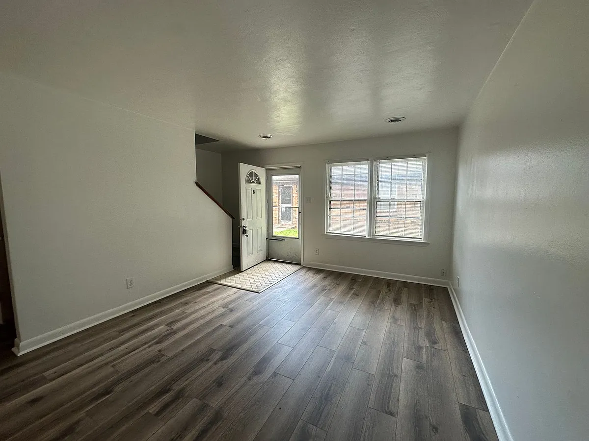 Building Photo - 1531 Spruce St #B
