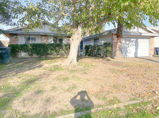 5765 Hollyhurst Way, Sacramento, CA 95823