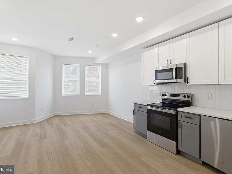 2123 N 9th St #2 — Photo 15