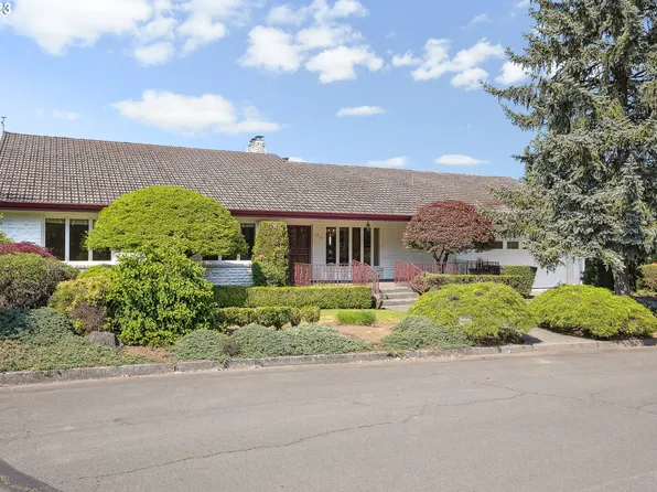 6715 SE Ash Pl, Portland, OR 97215