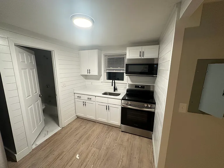 125 Samoset Ave #4 — Photo 2
