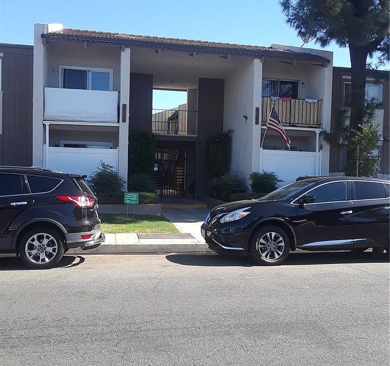 1st image of 21606 Belshire Ave APT 6