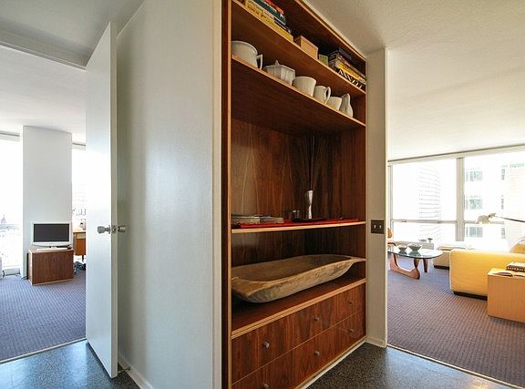 3rd image of 340 W Diversey Pkwy APT 1116