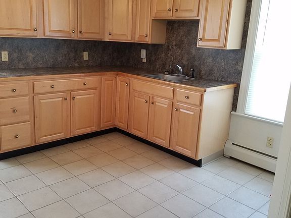 3rd image of 183 Roger Williams Ave #2