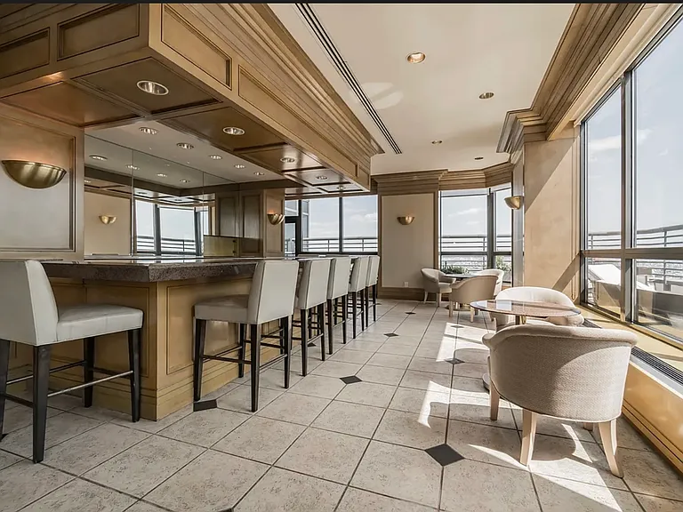 415 E 37th St #19M — Photo 14