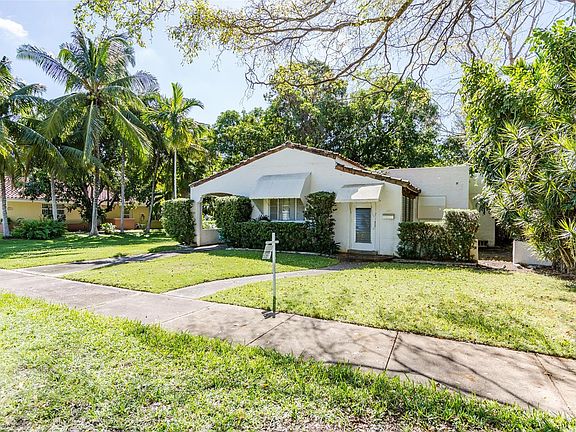 3rd image of 318 Viscaya Ave