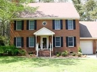 103 Stumpy Lake Ct, Suffolk, VA 23434