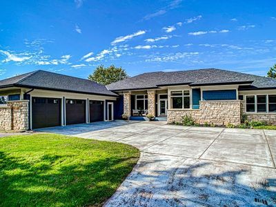 8320 Dellwood Road Ct N, Saint Paul, MN, 55110