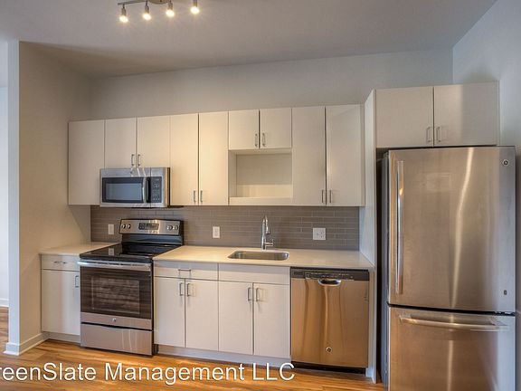 4th image of 3824 Farnam St APT 206