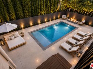 12518 W Sunset Blvd, Los Angeles, CA 90049
