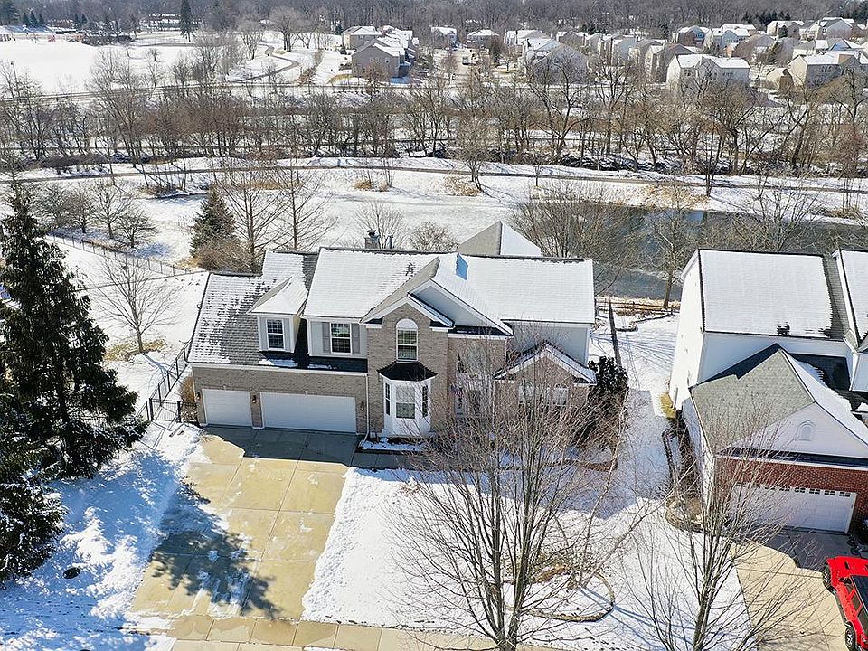 1st image of 132 Rosewood Dr