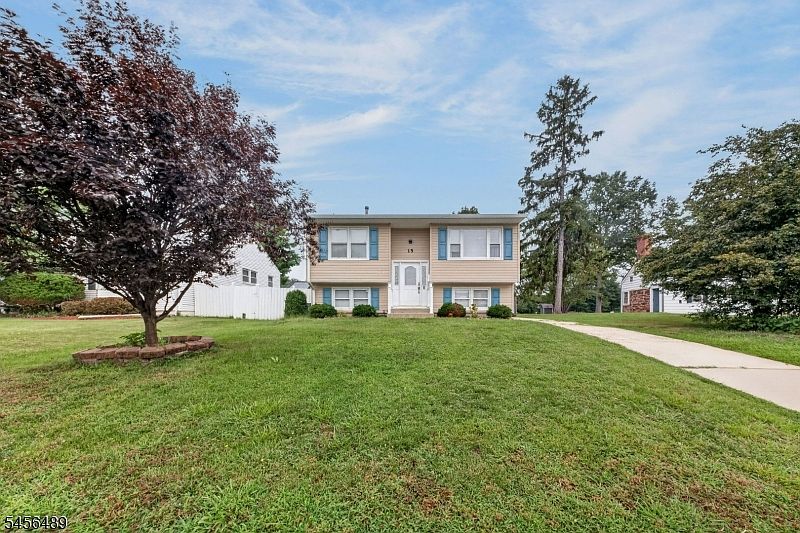 1st image of 15 Barber Blvd
