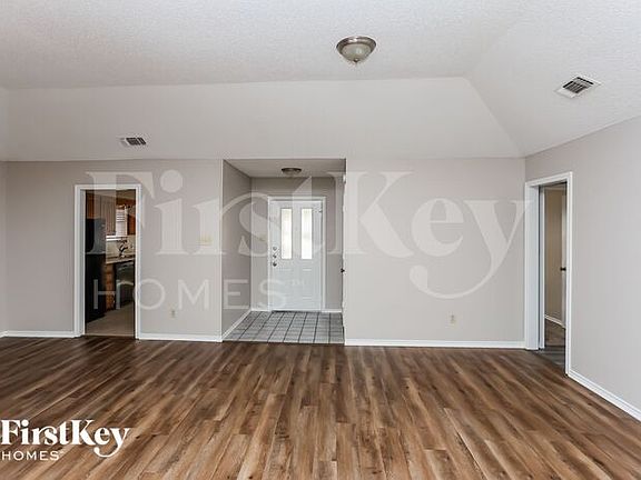 4th image of 5008 Alicia Dr