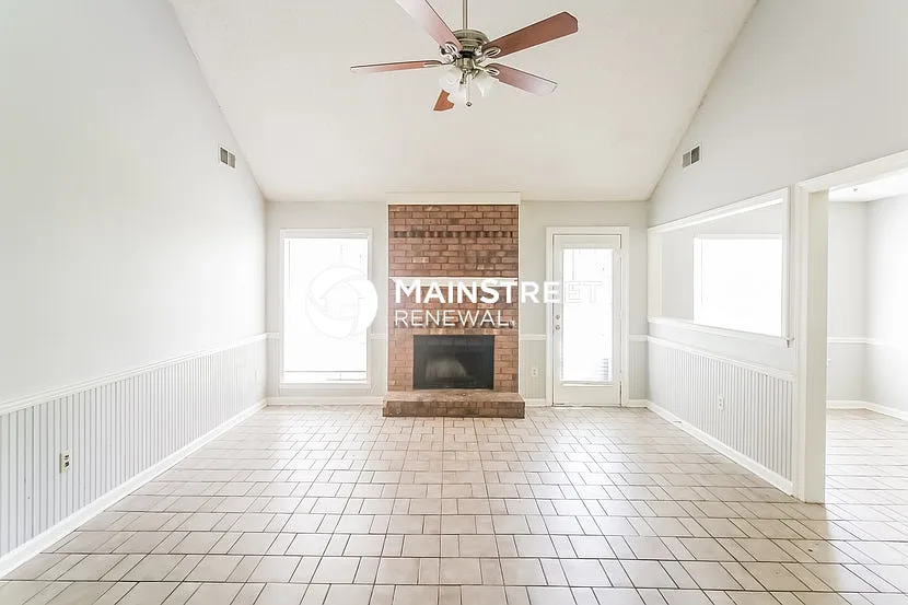 6575 N Pine Top Circle — Photo 2