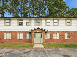 108 Ravenwood Drive, Jacksonville, NC 28546
