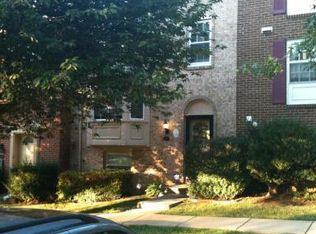 7002 Braddock Mews Pl, Springfield, VA 22151