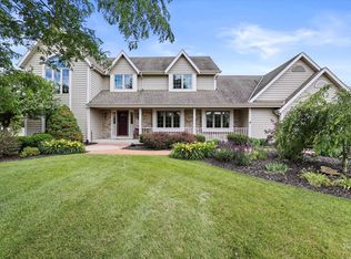 N49W28333 Maryanns Way, Pewaukee, WI 53072