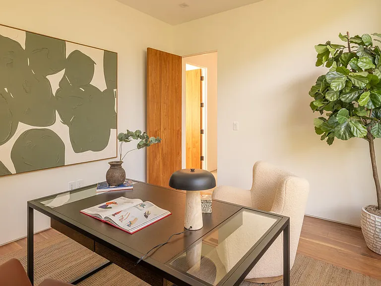12752 Mulholland Dr — Photo 28