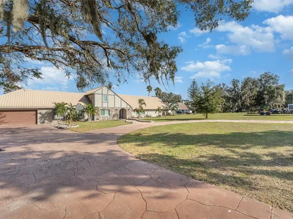 2513 Lake Front Dr, Lake Wales, FL 33898