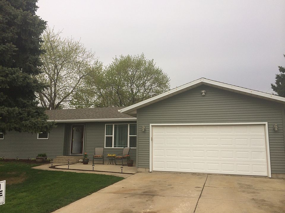 1st image of 1489 Falcon Dr