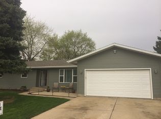 1489 Falcon Dr, Bradley, IL 60915