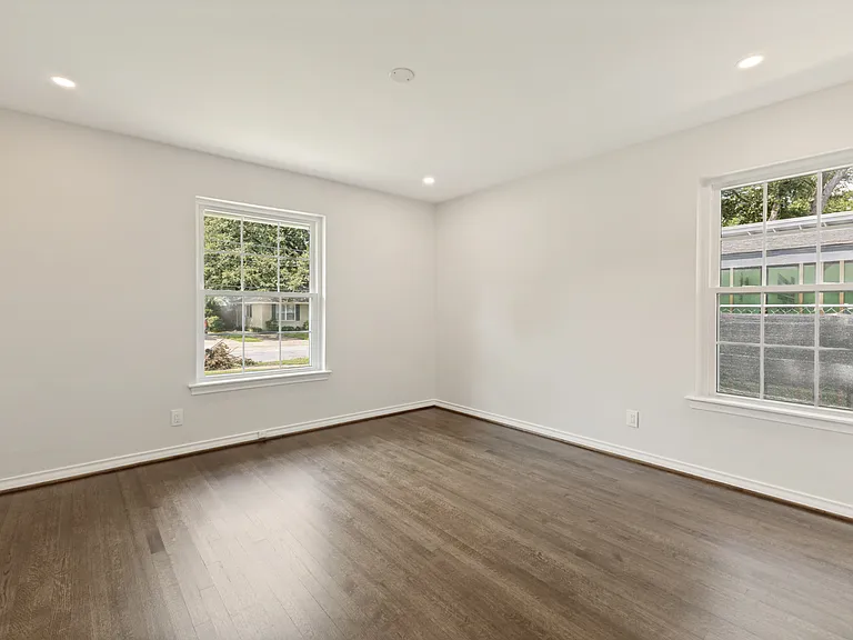 6536 Patrick Dr — Photo 19