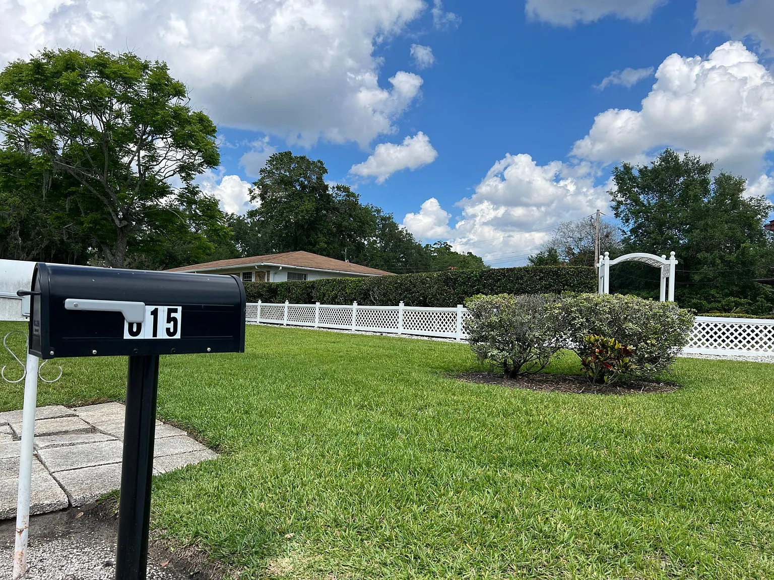 3 bed, 1944 sqft, $2,500 — Photo 4