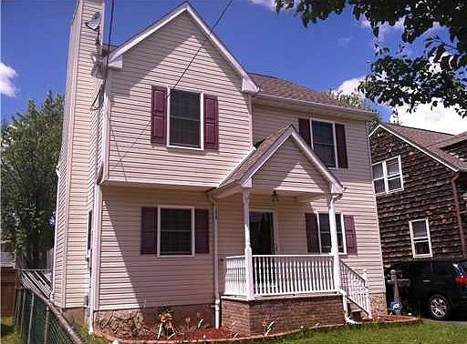 2nd image of 198 Clinton St