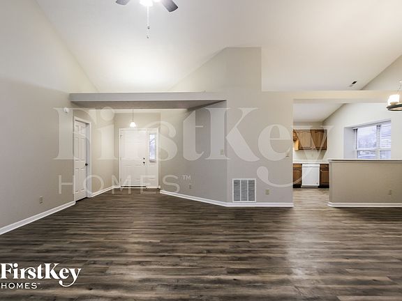 4th image of 11548 Cherry Blossom Dr W