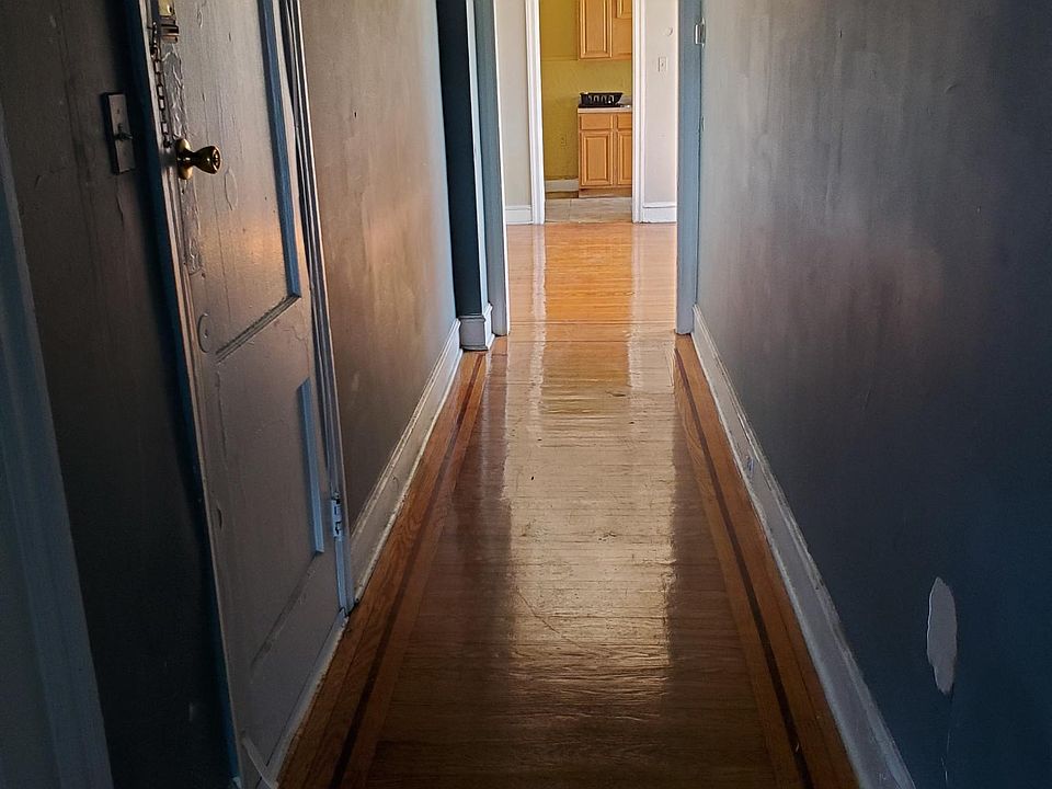 2nd image of 6455 N Broad St #404