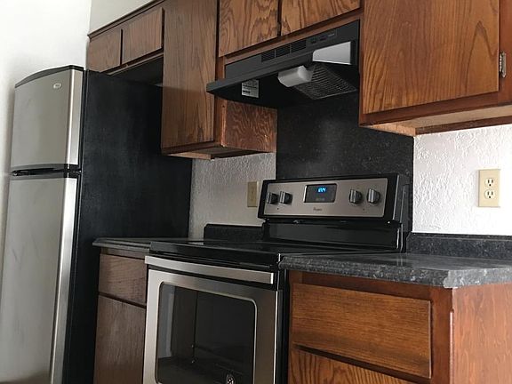 Kitchen - stainless kitchen