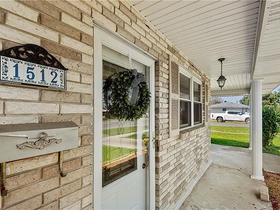 3rd image of 1512 N Turnbull Dr