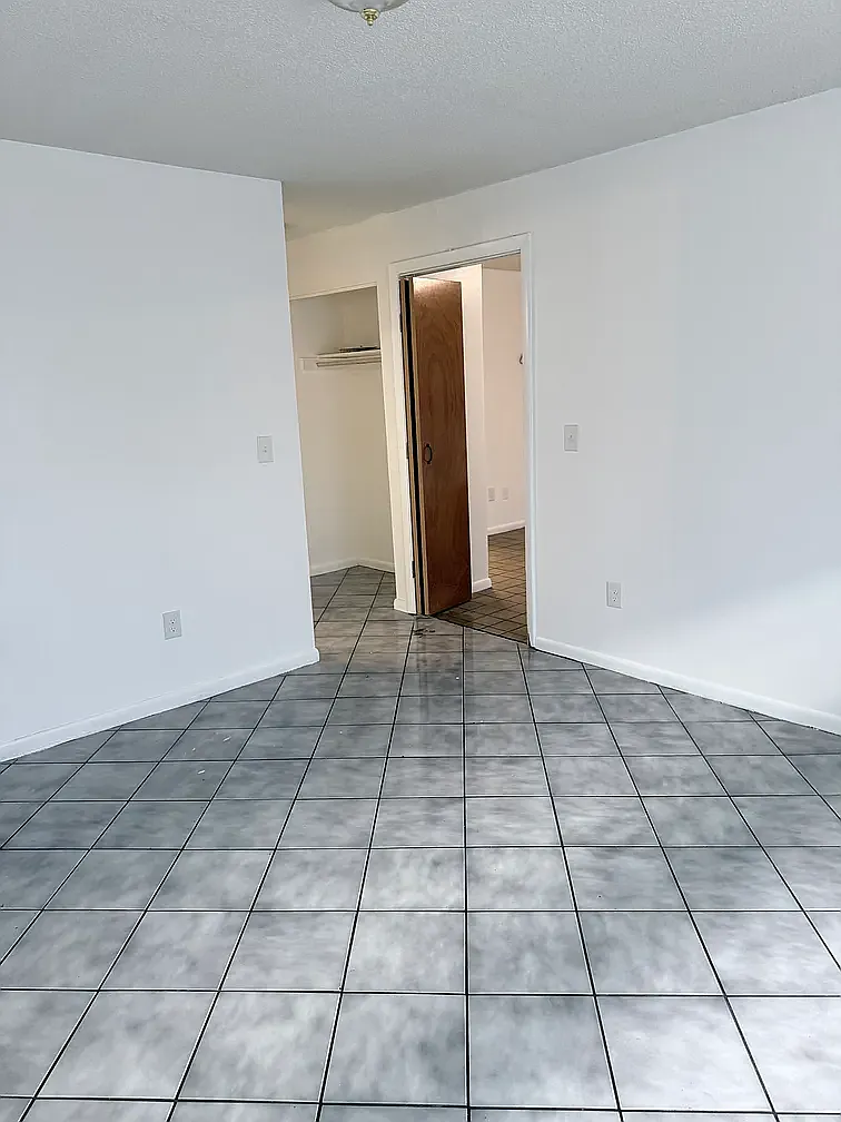 31 E Market St — Photo 4