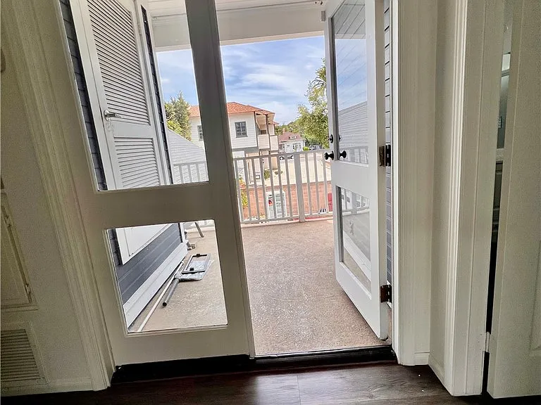 129 W Palmyra Ave — Photo 20