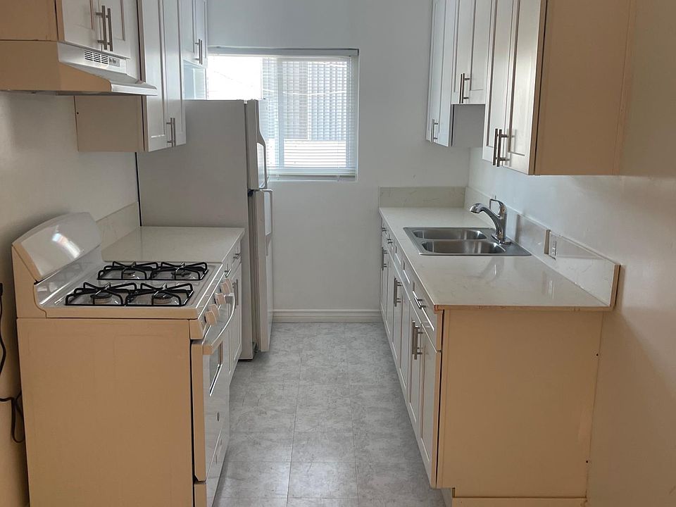 1st image of 4304 W 43rd St #14