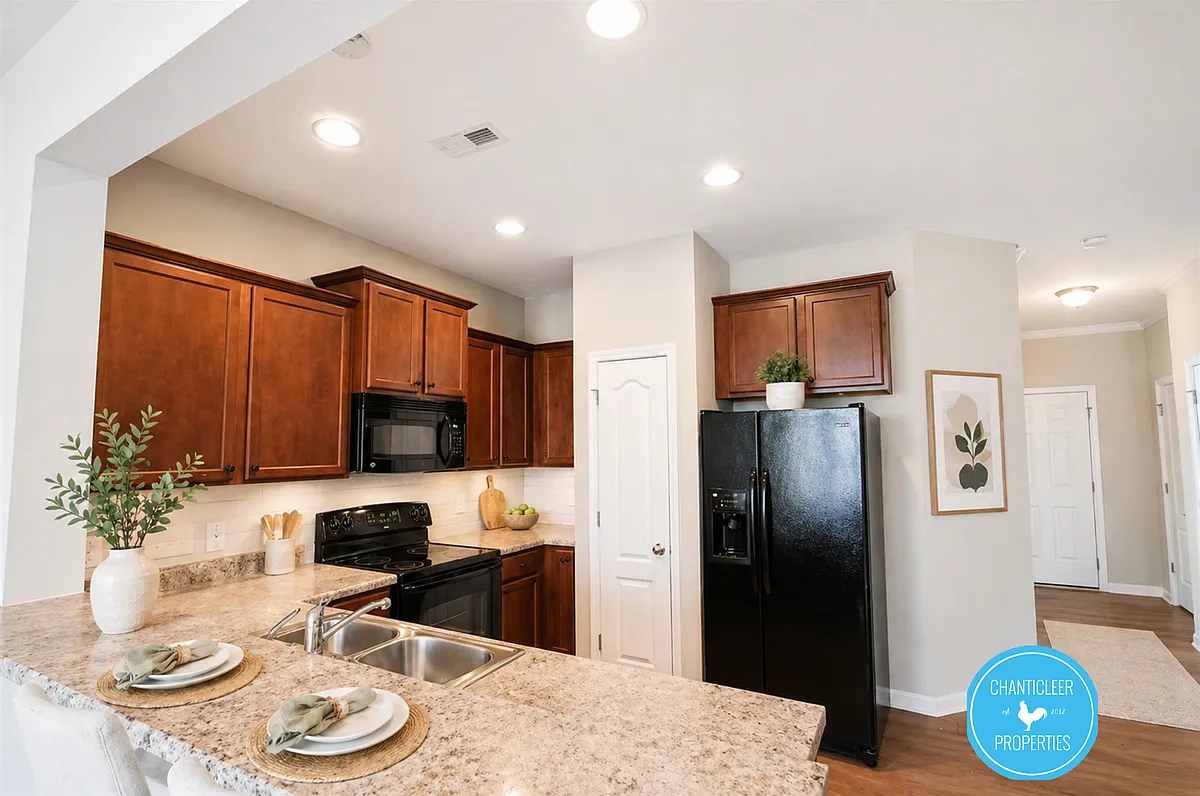Building Photo - 2219 Sunny Cove Dr
