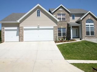 2227 Silver Lake Estates Dr, Pacific, MO 63069