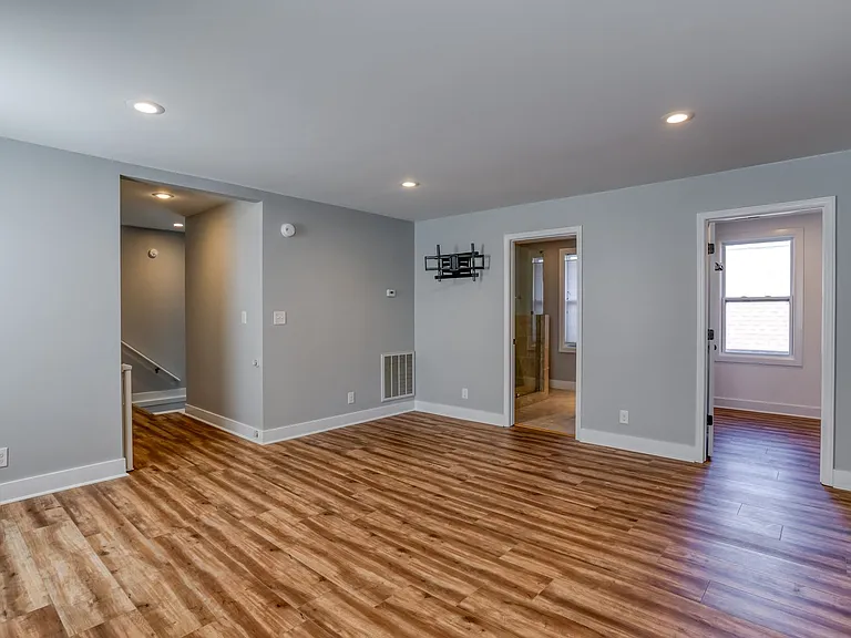 2103 Wrocklage Ave — Photo 27