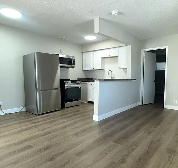 239 W Philadelphia Ave #6 — Photo 3