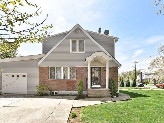 3rd image of 26718 77th Ave