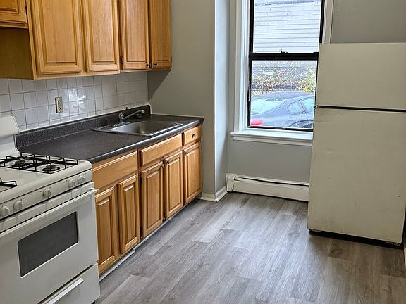 5th image of 609 Van Cortlandt Park Ave APT 1A